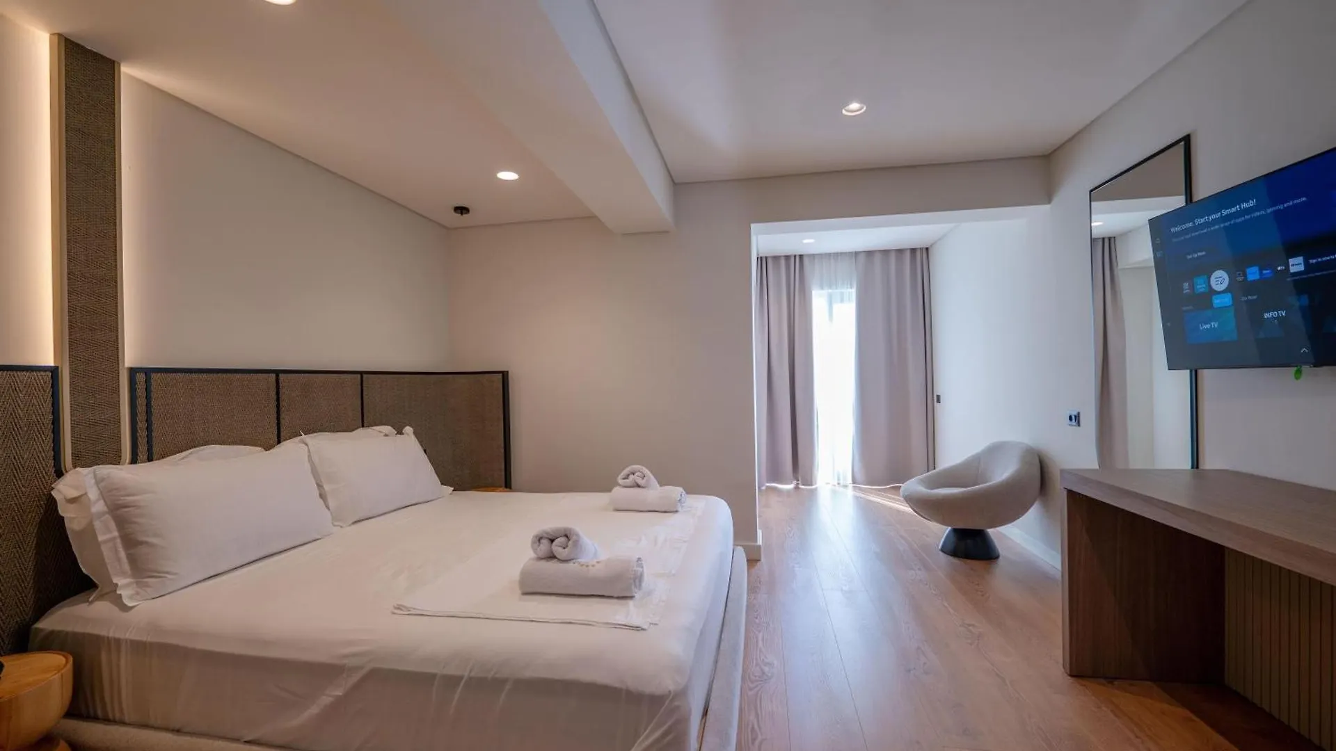 Grand Hotel Saranda 4*, Sarande Albania