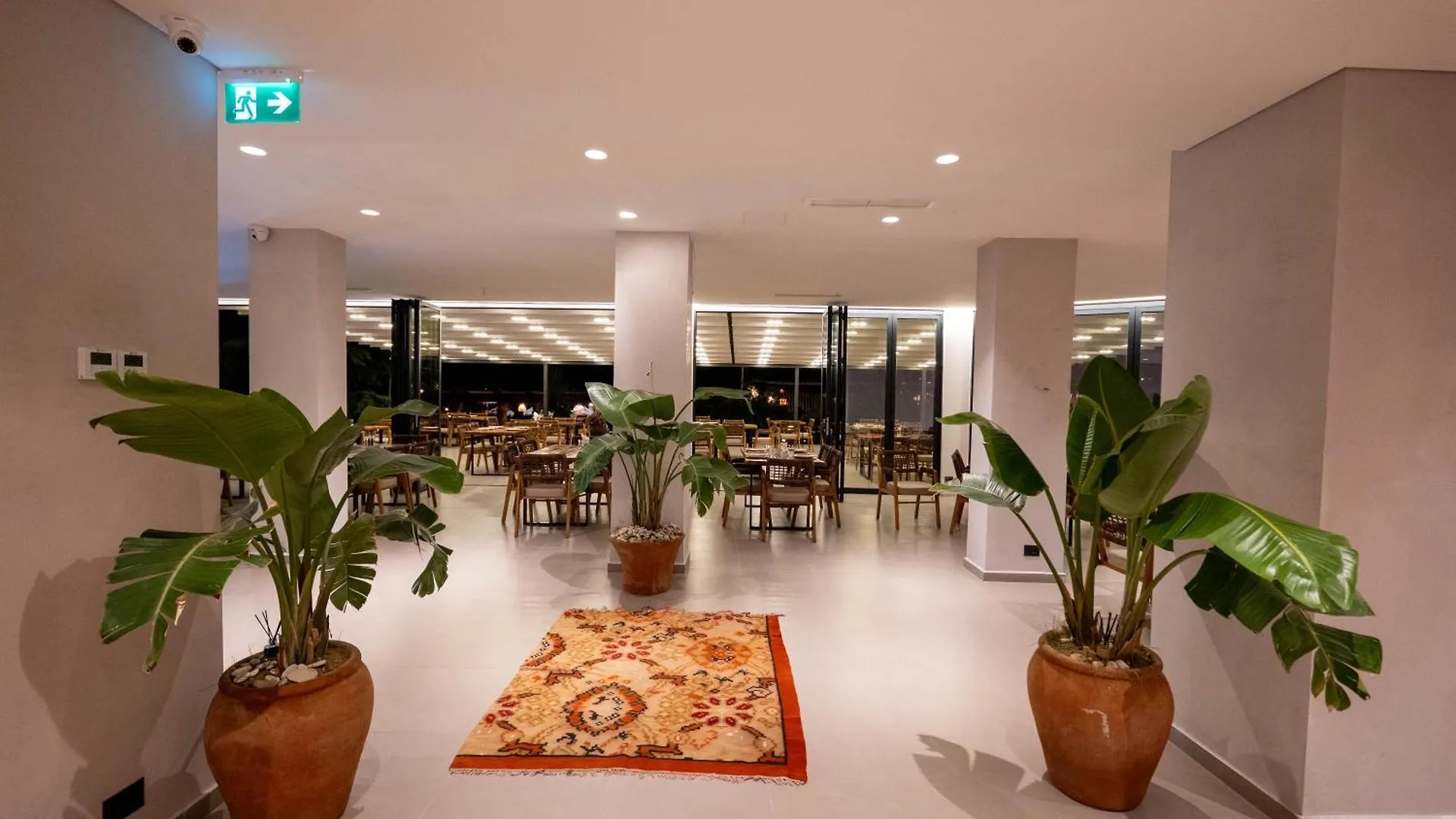Grand Hotel Saranda 4*, Sarandë 阿尔巴尼亚